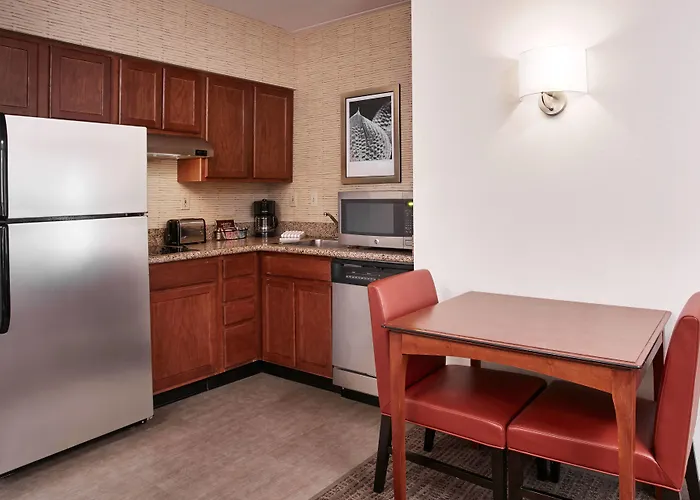 By Marriott Chicago Schaumburg/woodfield Mall Schaumburg