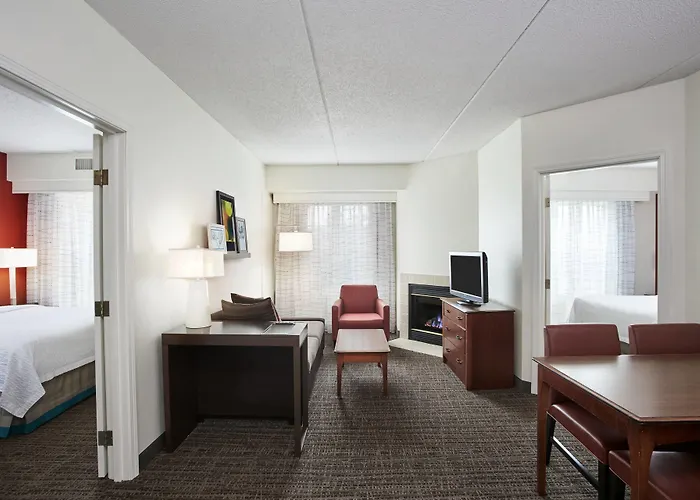 By Marriott Chicago Schaumburg/woodfield Mall Hotel 3*