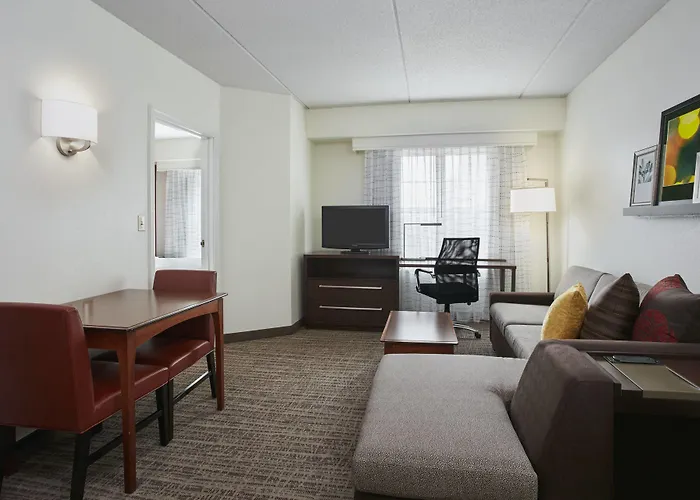 Hotel By Marriott Chicago Schaumburg/woodfield Mall 3*