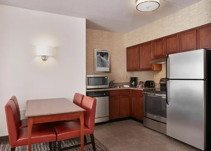 By Marriott Chicago Schaumburg/woodfield Mall Hotel Schaumburg